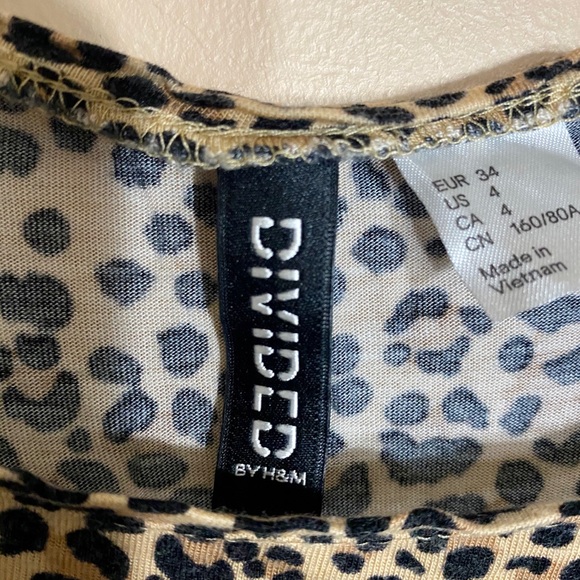 H&M leopard top - Picture 5 of 11